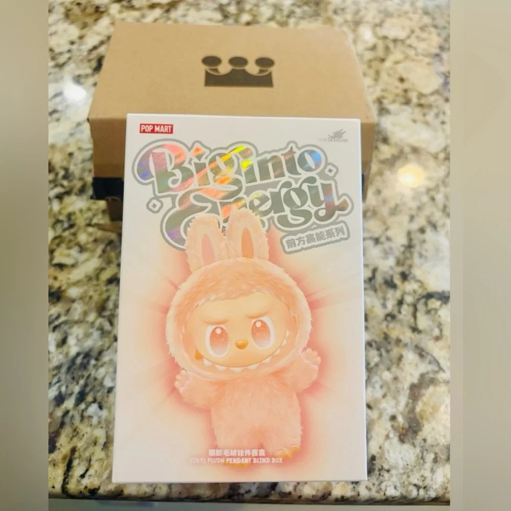 🧡IN BOX - AUTHENTIC POP MART LABUBU Big Into Energy Pendant in Happiness🧡 - Picture 2 of 7